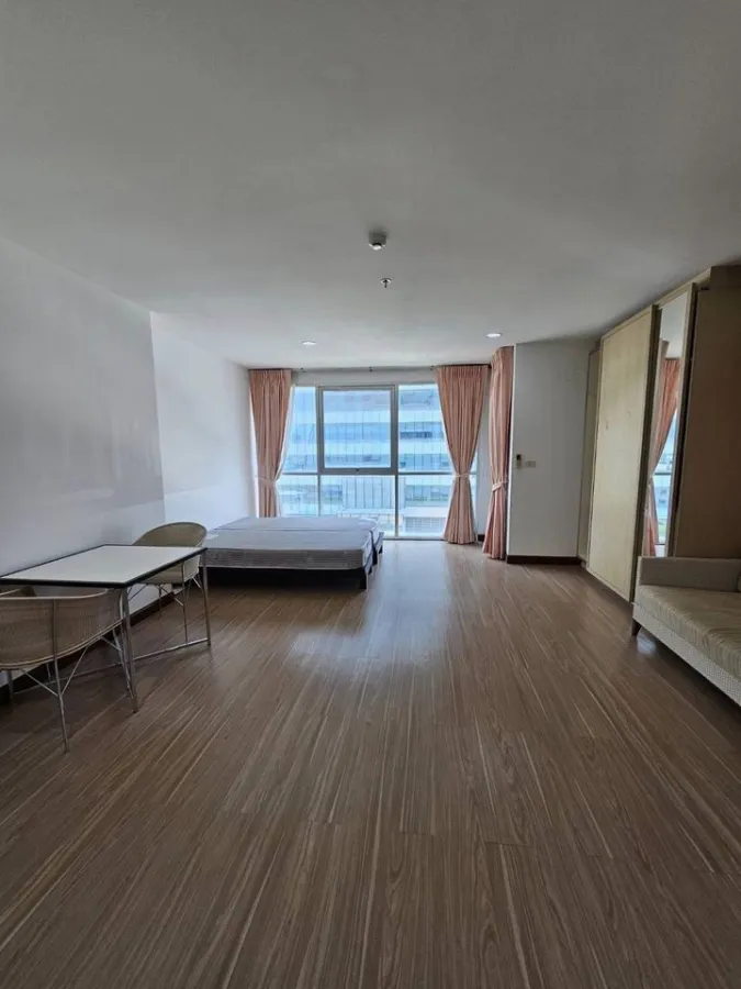 ขาย คอนโด Louis Grand Terrace พร้อมอยู่ สิ่งอำนวยความสะดวกครบชุด ห้ามพลาด