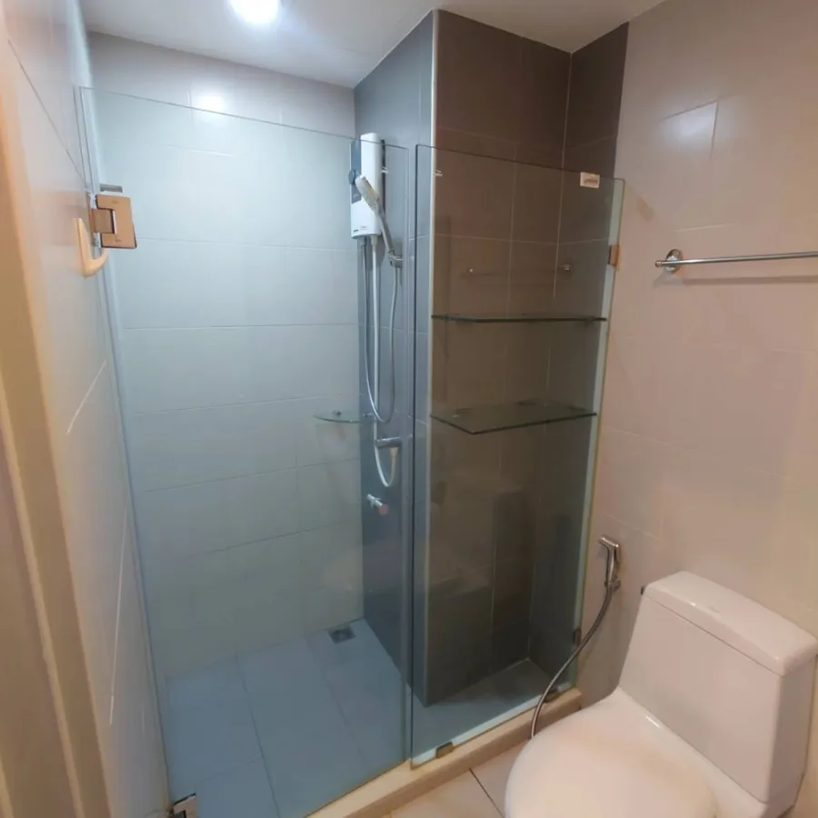 Condo for rent or sale, Ideo Mobi Sukhumvit Eastgate, nice room, modern style, soft tones, don't miss it