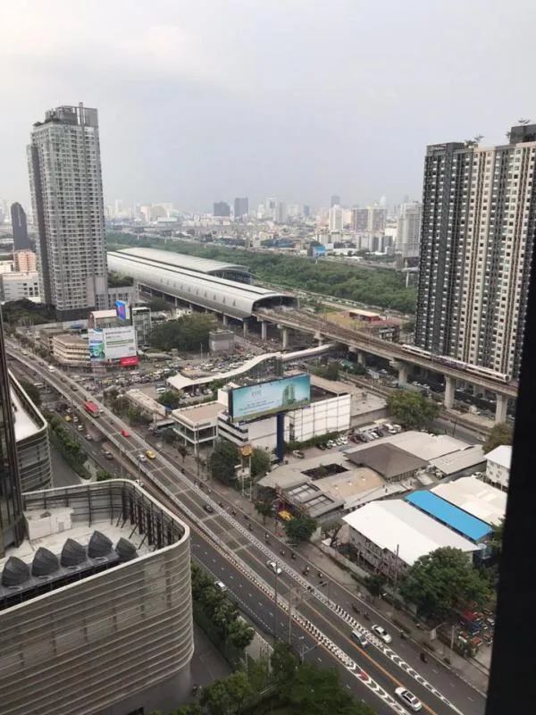 ด่วน ปล่อยเช่า Ideo Mobi Asoke ห้องน่าอยู่ เฟอร์นิเจอร์และเครื่องใช้ไฟฟ้าครบ พร้อมเข้าอยู่ได้เลย