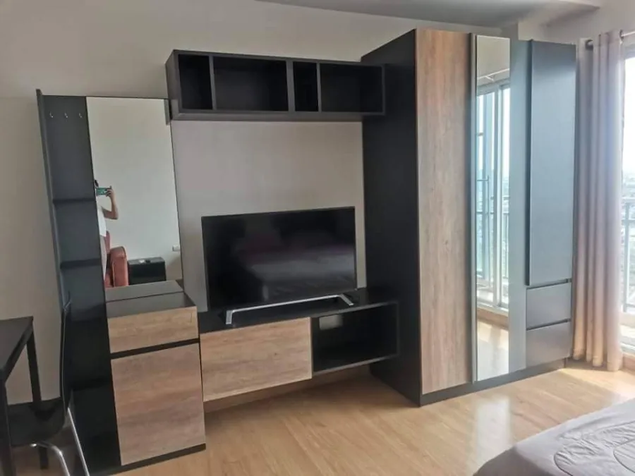 Supalai Marey Condo, 32nd floor, nice bedroom, affordable price. With a large TV. Series watchers shouldn't miss it.