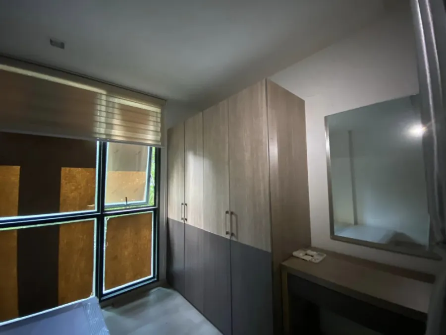 For sale: Chambers Chaan Lat Phrao-Wang Hin. The room is open, airy, clean, and makes you feel at ease. Good like this, reserve now.