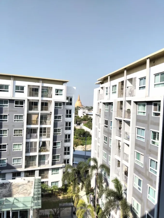For sale, for rent, The Trust Condo, Nakhon Pathom, pool view, see Phra Pathom Chedi, very good price, hurry up and reserve it, don't delay.