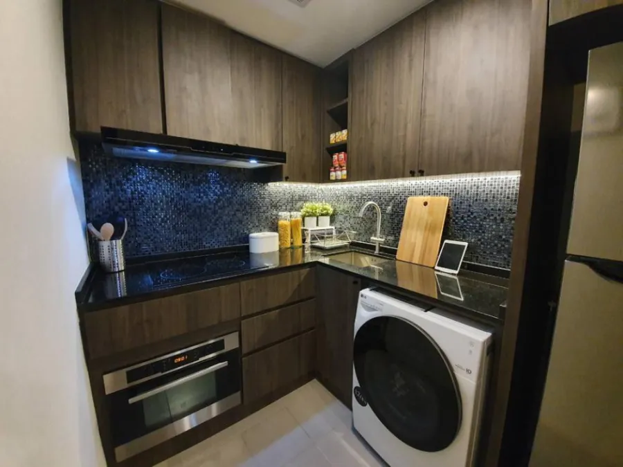 Condo for sale, The Prop Condo, Chaengwattana, 12 rooms, decorated but looks luxurious, built-in, great, do not miss, buy all in one place