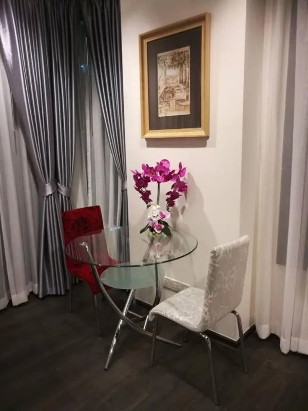 Condo for rent, Edge by Sansiri, Sukhumvit 23, 8th floor, corner room, city center, convenient transportation, don't miss !!!