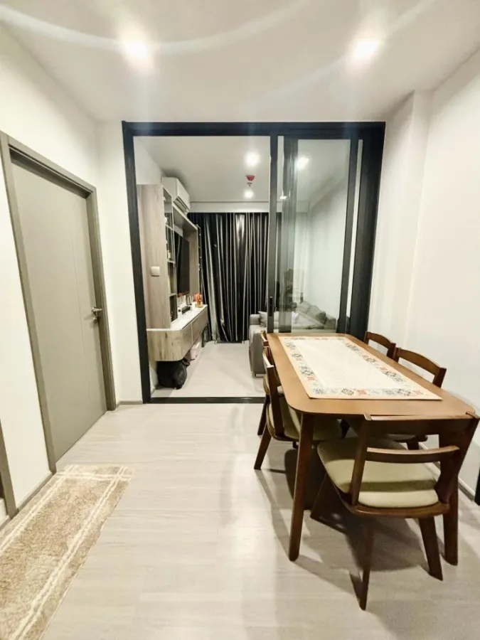 For rent Life Asoke Hype ห้องแต่งน่าอยู่ บิวอิ้นตู้เสื้อผ้าใหญ่ ที่เก็บของจุกๆ คุณต้องไม่ควรพลาด