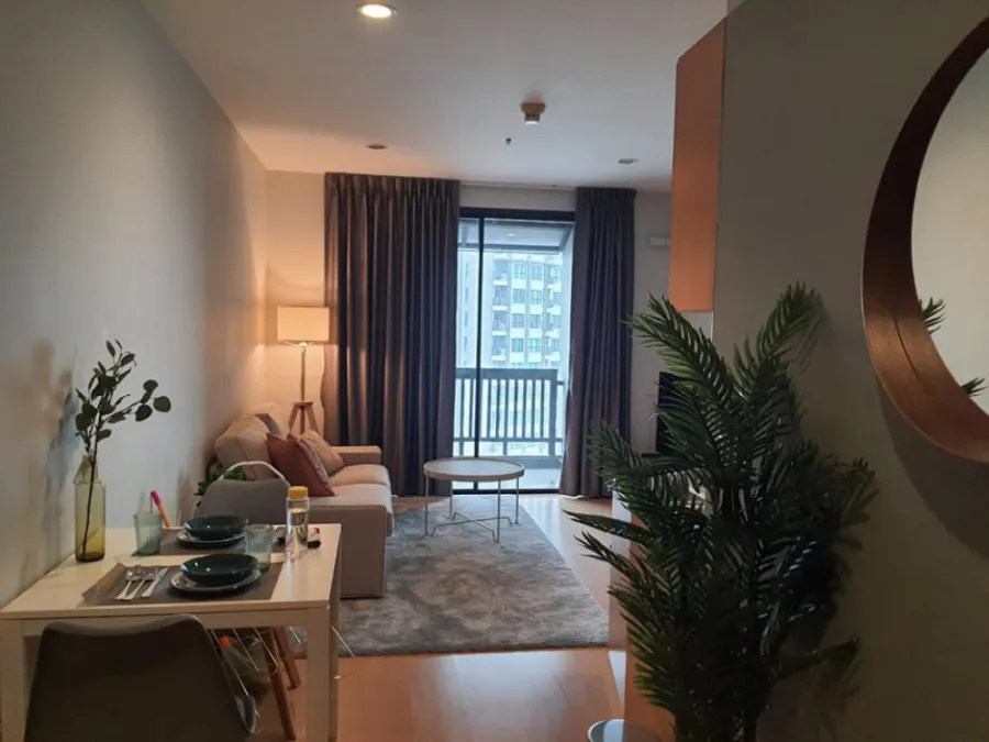 Condo for sale, Vista Garden Sukhumvit 71, newly renovated room. Near BTS Phra Khanong, don't miss it.