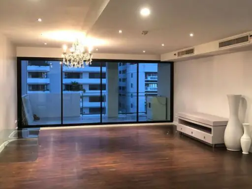 ให้เช่า คอนโด เออร์บาน่า สุขุมวิท 15 Penthouse สุดหรู ชั้นบนสุด วิวเมืองสวย ใกล้ BTS ห้ามพลาด!! images
