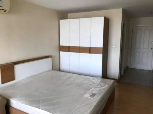 For rent, the link sukhuvmit 50, size 31 sq.m., fully furnished, near bts On Nut, come first come first served.