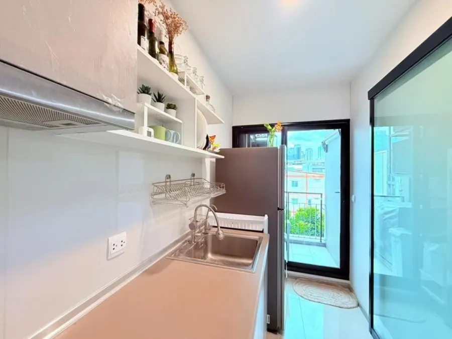 Condo for rent at Aspire Asoke - Ratchada. Fully furnished and ready to move in. Everything you need is here. Book now! Don't miss this opportunity.