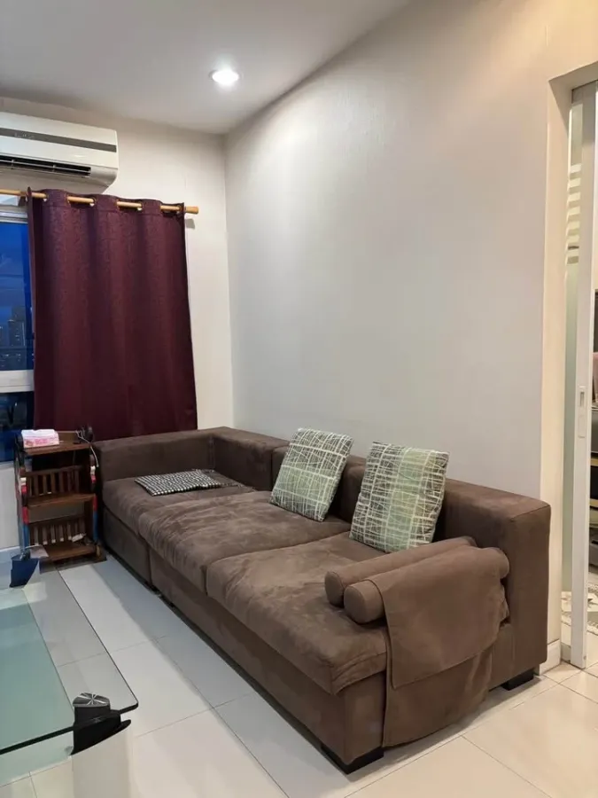 ให้เช่า Q.house condo sathorn ห้องอยู่ชั้น 9 ติดbts ออกจากคอนโดขึ้นบันไดเลื่อนได้เลย เดินทางสะดวกสบายมากๆ