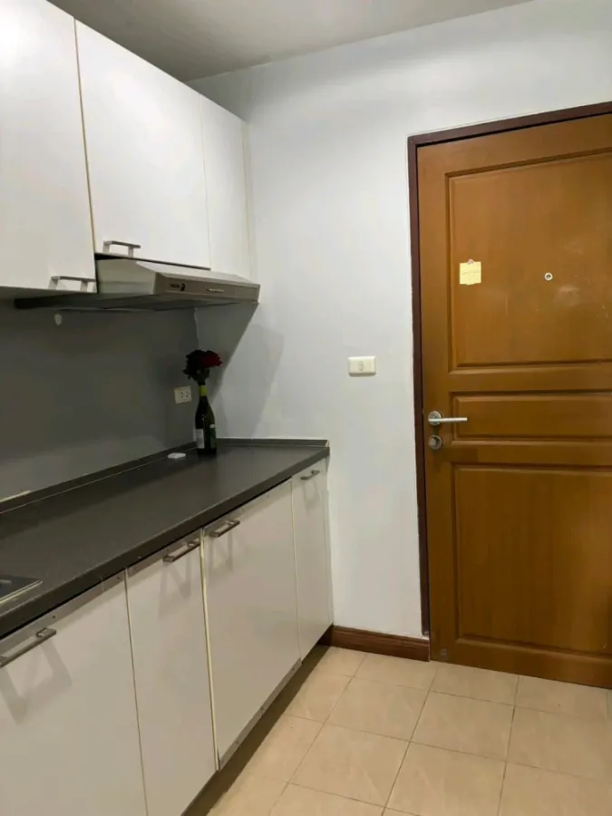 For rent: The Niche Sukhumvit 49, 2nd floor, fully furnished unit. Ready to move in. Book now!