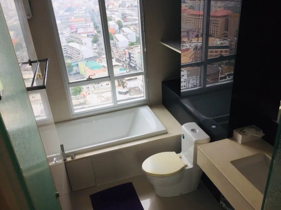 Sell Rhythm Ratchada-Huay Kwang, 22nd floor, 2 bedrooms, spacious room, fully furnished, ready to move in immediately, book now, hurry up.