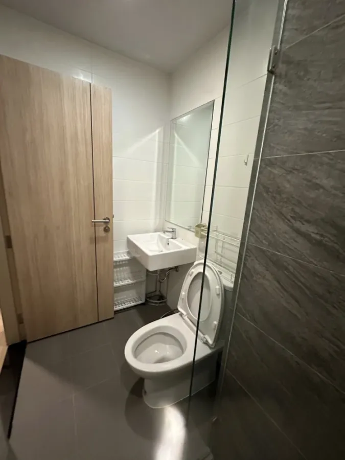Selling Unio H Tiwanon, fully furnished. Book now! Don't miss out!