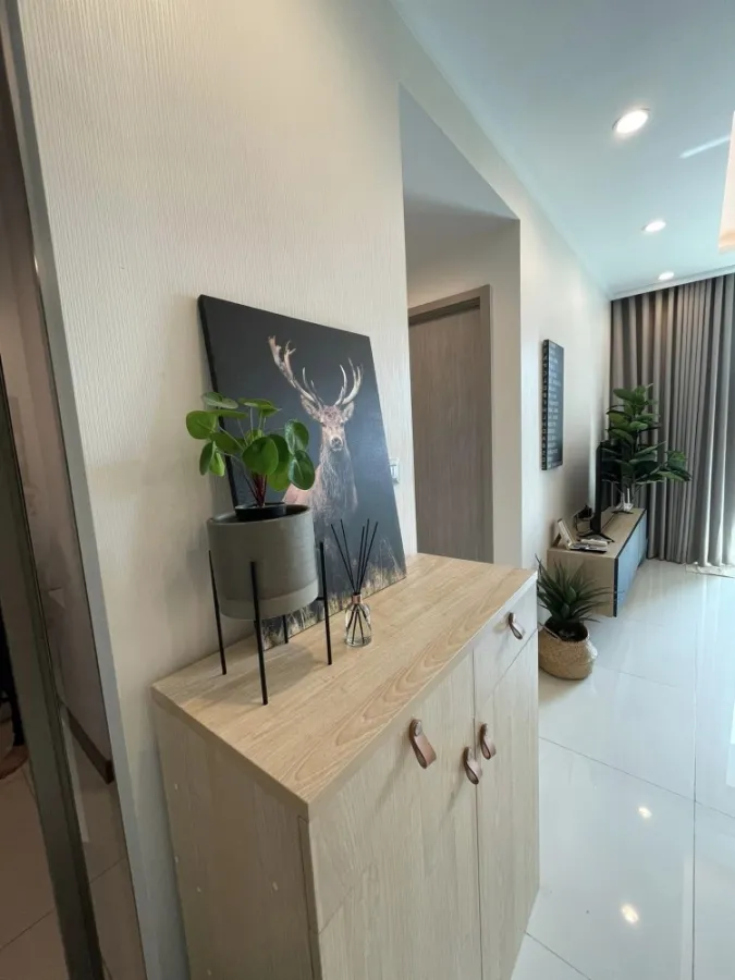 For rent, Supalai Oriental Sukhumvit 39, spacious room. Plenty of usable space, good price, let me tell you, don't miss it.