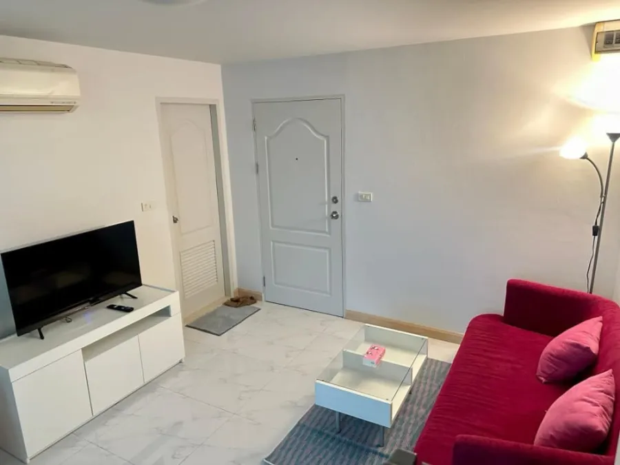 Condo for rent, Prima Srinakarin, spacious room. Separate rooms into sections. With a natural view, book now.