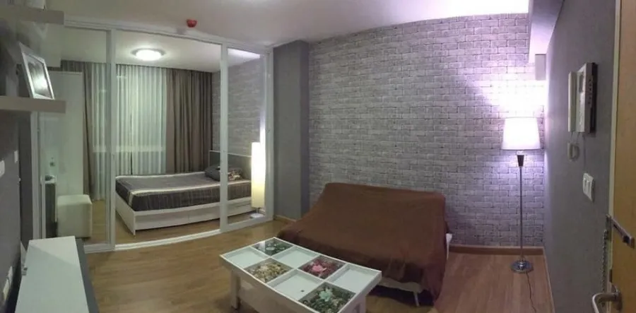 ให้เช่า Max Condominium งามวงศ์วาน ติดวอลเปเปอร์ทั้งห้อง กั้นเป็นสัดส่วน ราคาเบาๆ จองเลยจ้า