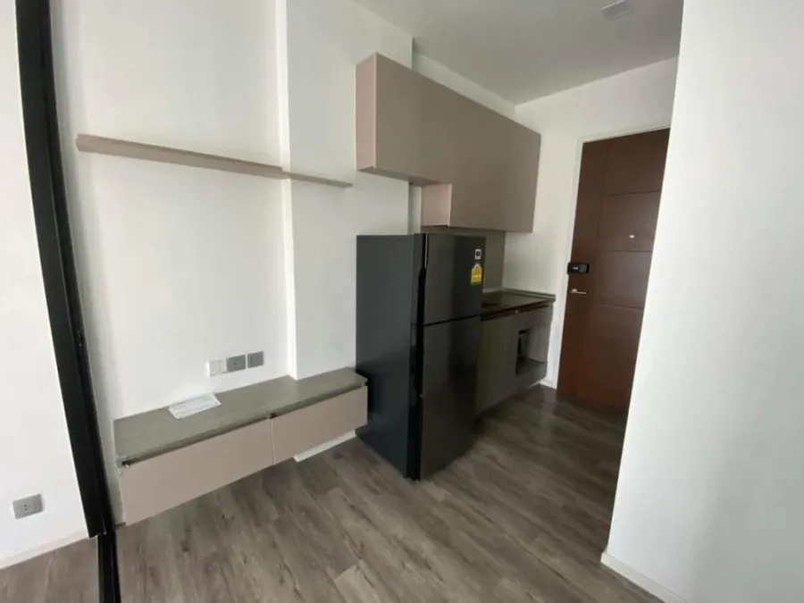 For rent, Brown Condo Ratchada 32, pool view Complete facilities Hurry up to reserve before it's gone.