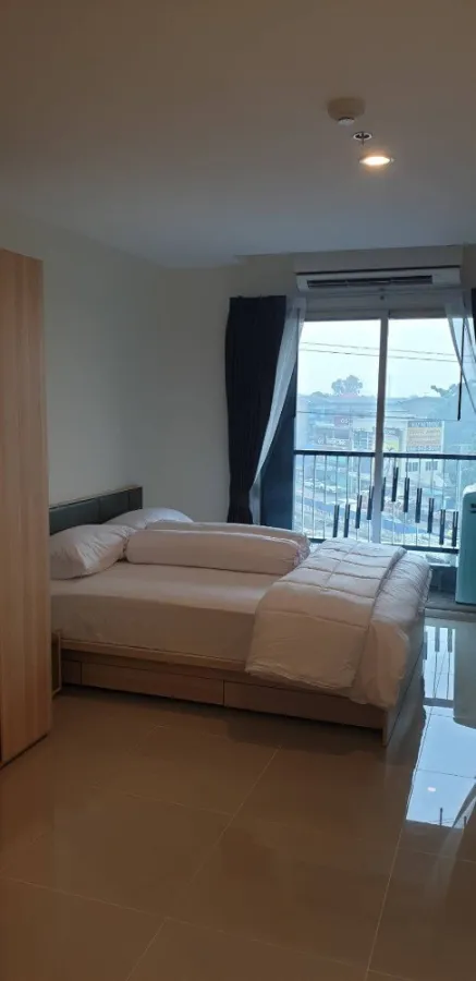 For rent Assakarn Place Srinakarin, beautiful room, furniture, ready to move in. Book now.