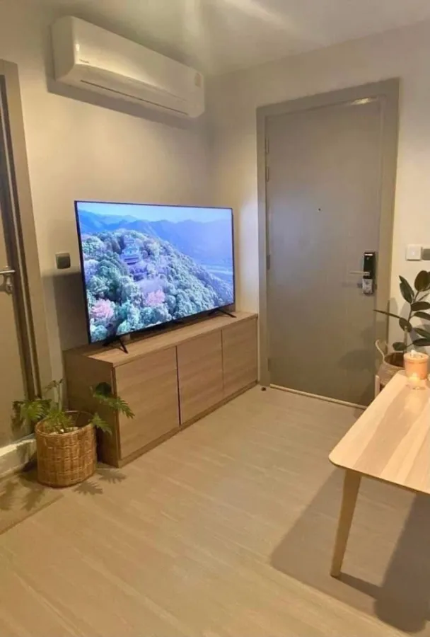 Condo for rent Life Asoke-Rama 9, nice decorated room Good electrical appliances Tell me don't miss it