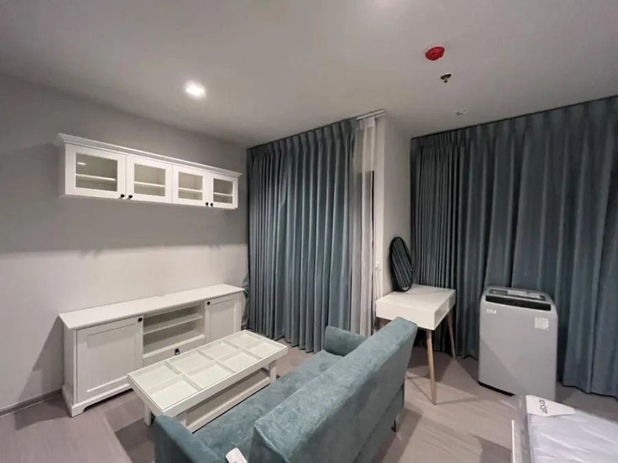 Urgent for rent Condo Life Asoke-Rama 9, new studio room, unboxing, high floor, city view, don't wait, hurry and book now.
