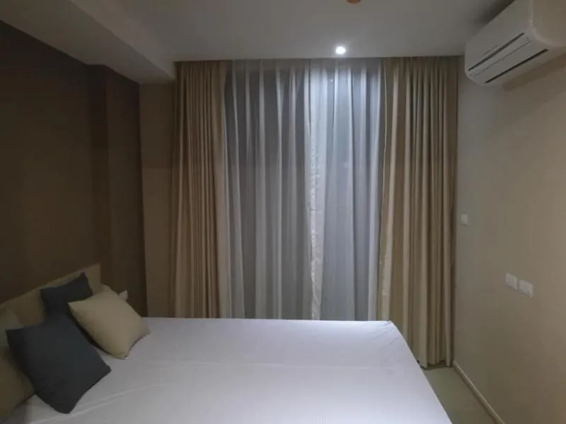 For rent, Class Condo Silom, big room, full furniture, not uncomfortable, very pleasant to stay, easy to travel, close to BTS.