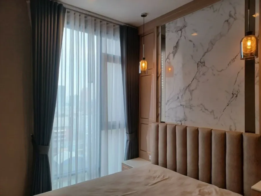 For rent: The Address Siam-Ratchathewi, 10th floor. A lovely, fully furnished unit. Book now!