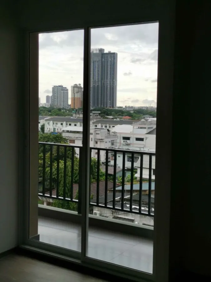 Condo for sale, Regent Home, Sukhumvit 97/1, Building A, 7th floor, corner room, clear view, good location, near the BTS. Don't miss it!!