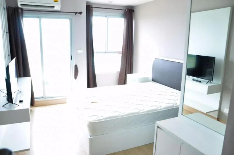 ห้องแต่งสวย มีให้พร้อมทุกอย่าง จัดวางเป็นระเบียบ สีขาวสะอาดตา ให้เช่า Casa Condo Bangyai รีบเลยด่วน