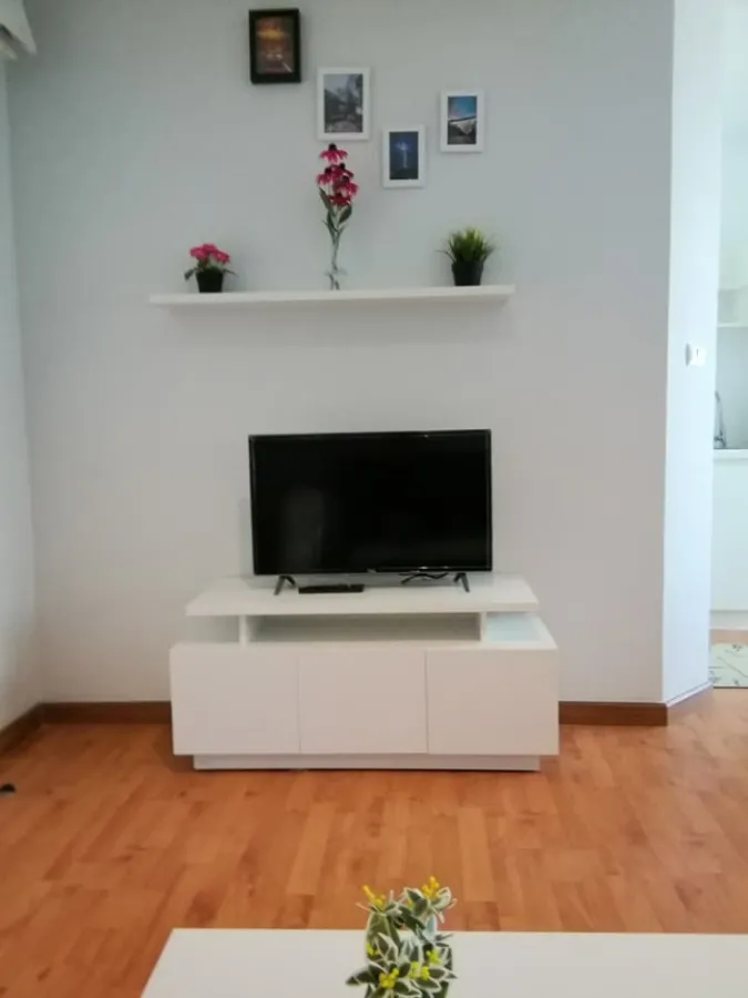 For rent Tulip Square Om Noi, beautiful room, pool view, not reserved, can't be anymore !!