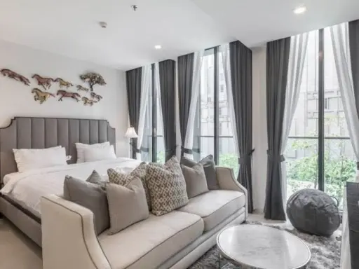Condo for rent, Noble Ploenchit, spacious room, beautifully decorated, with facilities, don't wait, book now.