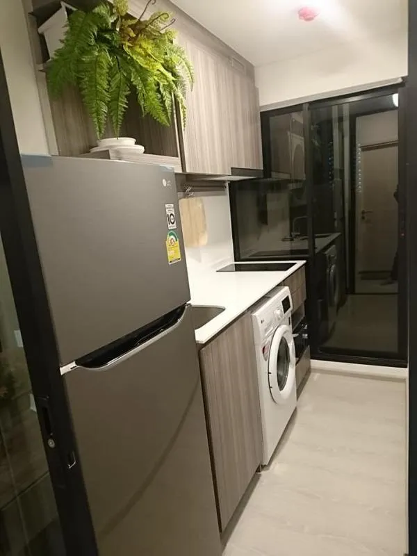 Wow for rent Knightsbridge Phaholyothin Interchange. Decorated with marble and fully furnished.