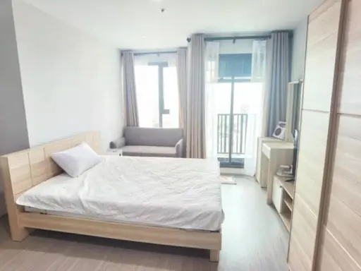 Wow, Life Ladprao for rent, brand new room. New furniture in the whole room, 27th floor, ready to move in. Hurry up. Hurry up.