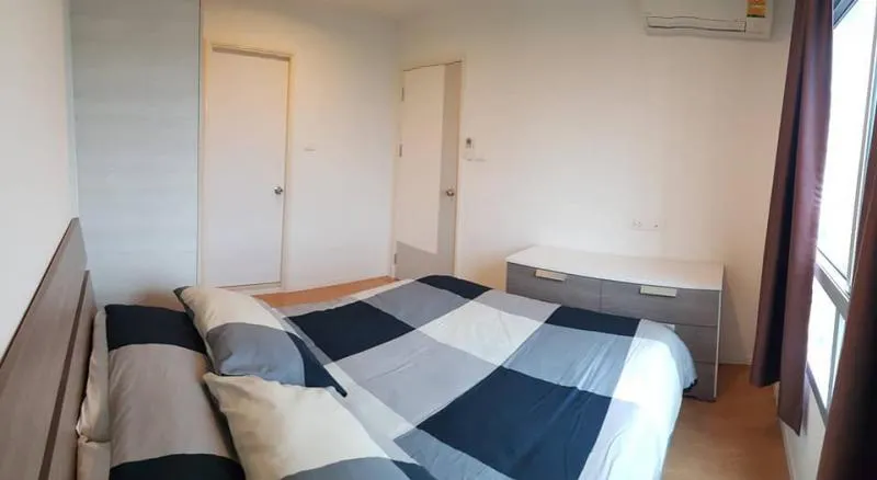 For rent Lumpini Place Srinakarin-Huamark Station, fully furnished, city view, near the expressway, come first come first served