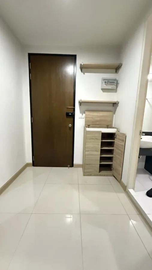 Condo for rent: The Parkland Taksin-Thapra. Spacious room, great living space, convenient and complete in one place. Reserve now!
