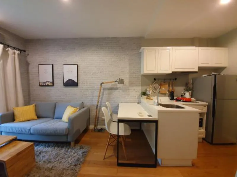 Condo for rent, Let Dwell Sukhumvit 26, beautiful room, fully furnished, ready to move in, this price is great.