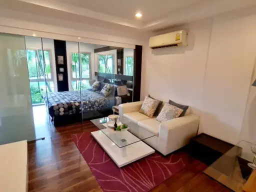For rent: Ready-to-move-in condo, Park Exo, beautifully decorated, fully furnished, appliances included, just bring your bag and you're good to go.