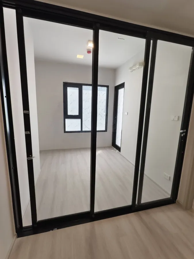 Selling down payment for COBE Ratchada Rama 9, 2 bedrooms, 2 bathrooms, spacious living area, great location, convenient transportation. Book now!