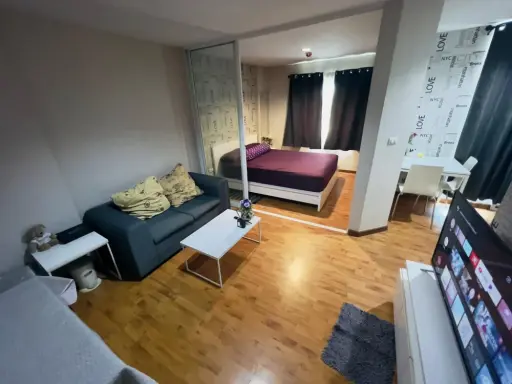 For rent: Tulip Square Omnoui, 1 bedroom, 1 bathroom. High-quality wallpaper and complete amenities. Don't miss out!