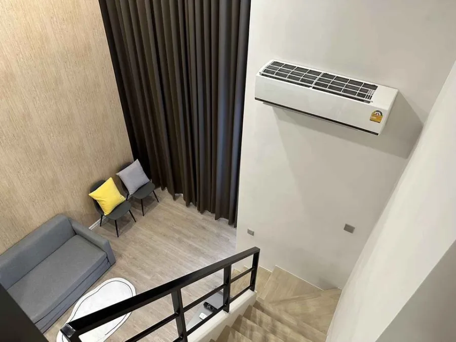 For rent: Modiz rhyme Ramkhamhaeng. Duplex room, spacious, high ceilings, open, airy, comfortable, complete, all in one place. Book now.