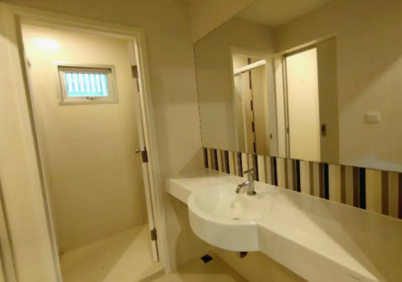 For rent Condo Centric Tiwanon Station 2ห้องนอน ชั้น33 ห้องโทนขาวสะอาดตา น่าอยุ่ จองด่วนน