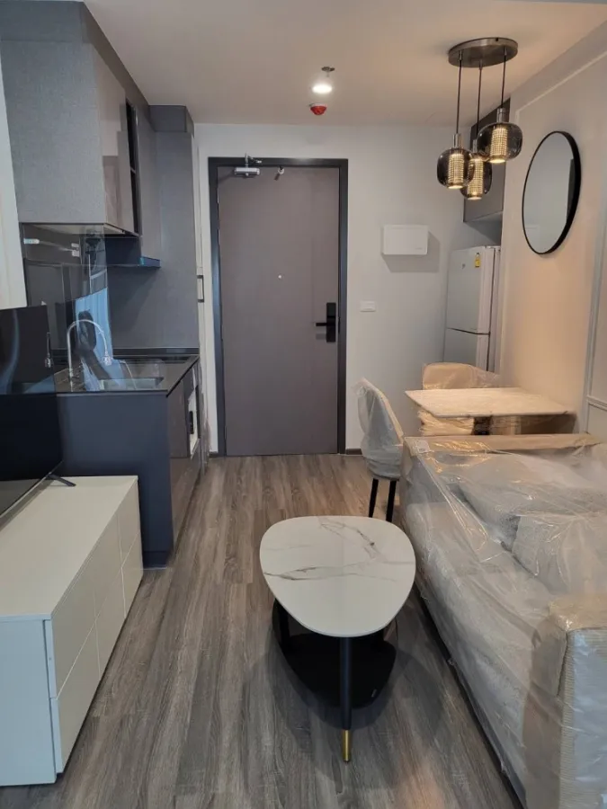 Condo for rent, Ideo Chula Samyan, 33rd floor, big screen TV, watch movies to your heart's content. Very beautiful room. Hurry and reserve now. Urgent