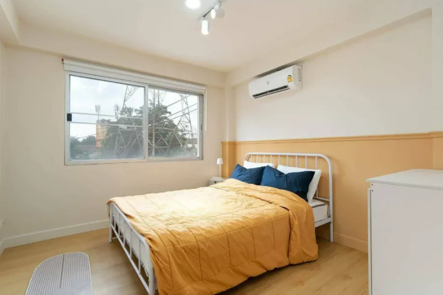 Century Park Condominium for rent, 3rd floor, fully furnished, very livable. Book now! (Quickly!)