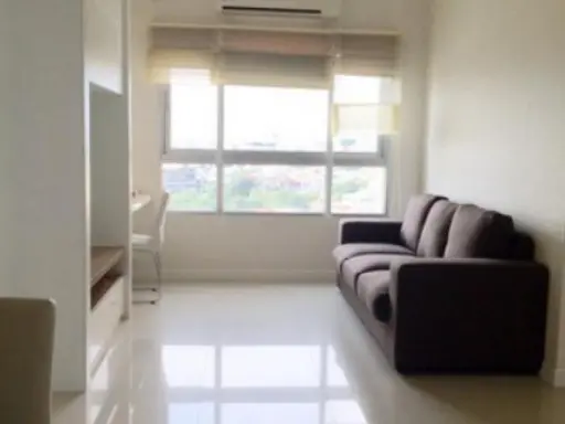 Condo for rent Q House Sathorn Q HOUSE fully furnished. Satisfied with pool view Who misses it and will regret it