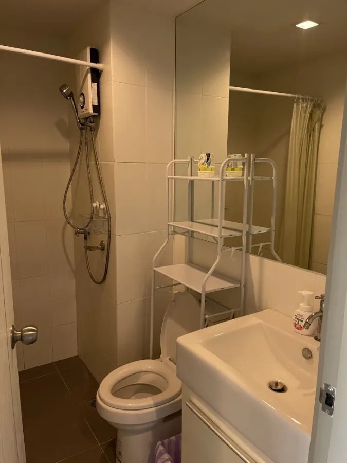 For rent urgently!! Condo Ozone by Tropicana, good location, convenient transportation, near the source of food, book now!!