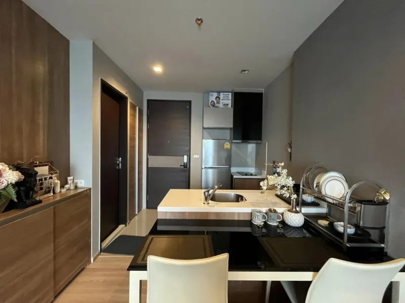 ขาย คอนโด Rhythm Sathorn ห้องกว้าง ตกแต่งเรียบหรู ดูดี มีสไตล์สุดๆ ไม่จองคือพลาดมาก
