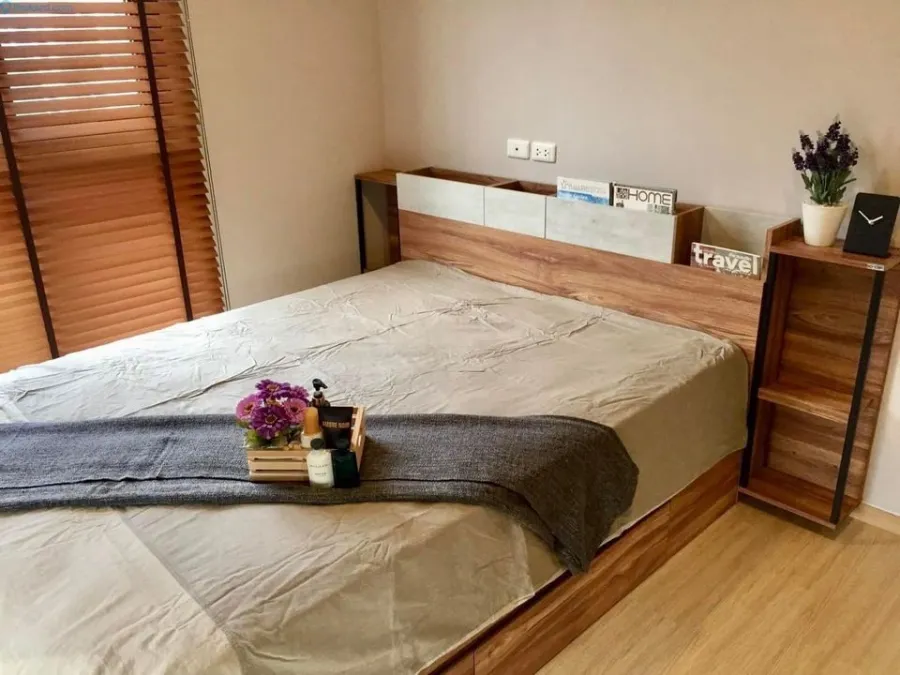 For rent: PLUM CONDO PINKLAO STATION, nice room, fully decorated, ready to drag your bags in, don't miss it.
