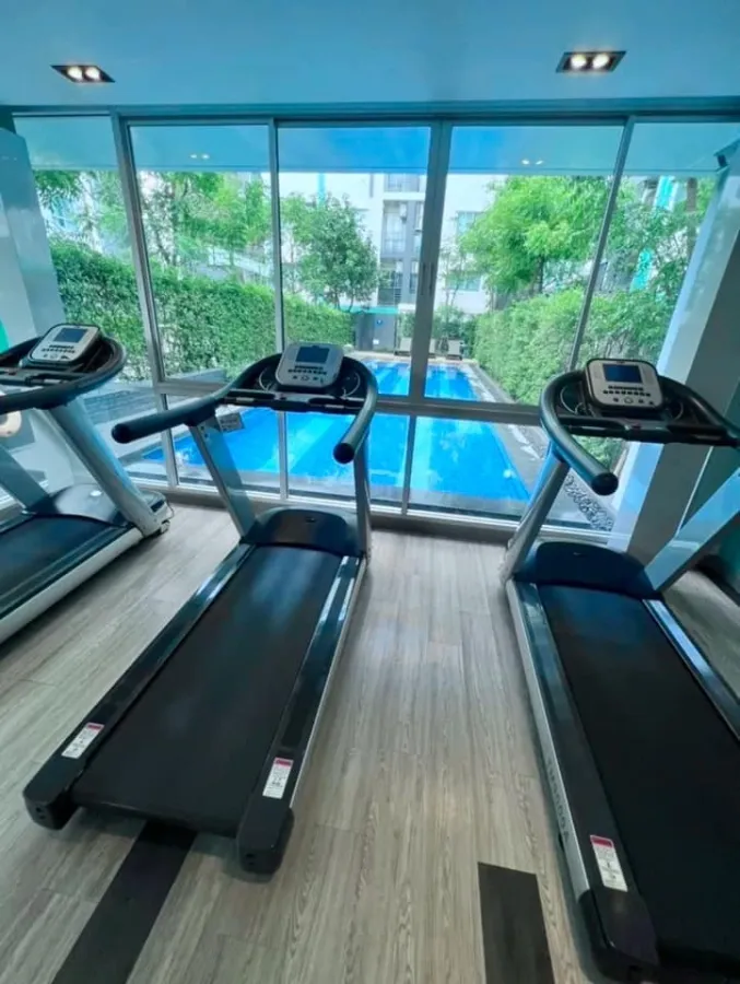 For rent, The Niche ID Seri Thai, ready to move in room, fully furnished, comes with a very worthwhile price, book now.