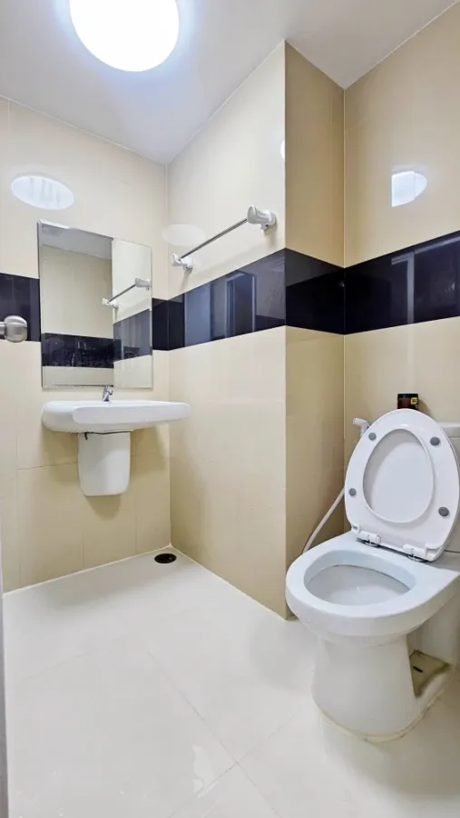 ให้เช่า Iris Avenue Onnuch – Wongwan ห้องน่าอยู่ ชั้น 8 ตกแต่งคุมโทน เฟอร์ครบครัน จองเลย