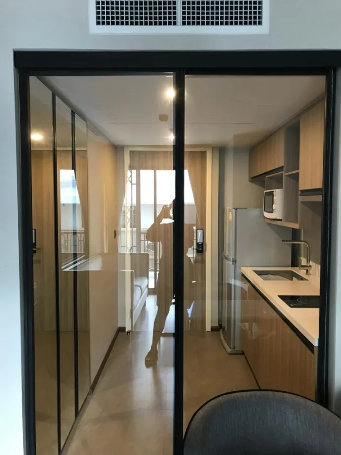 Condo for rent or sale, Na Vara Residence, 6th floor, spacious room, airy, comfortable, decorated nicely, if you don't book, you'll miss out.