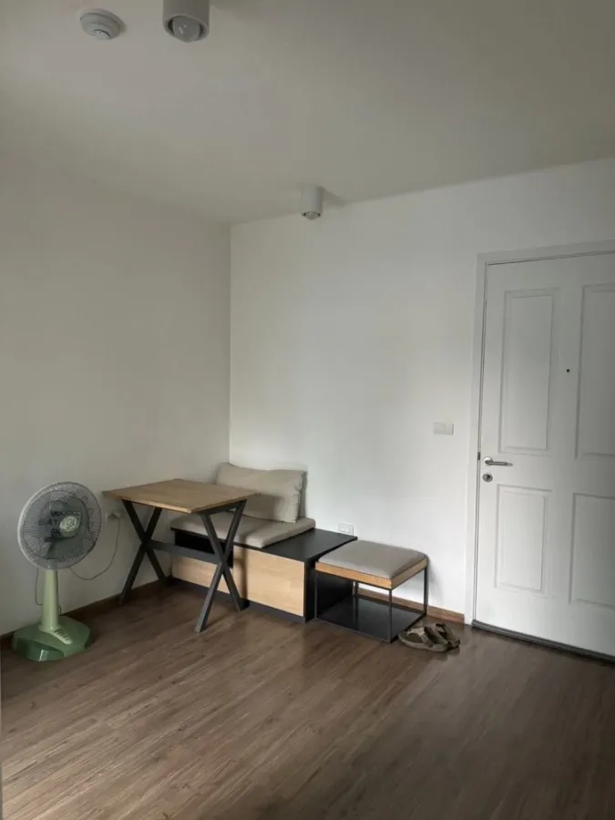 For sale: U Delight at Bang Son Station, 5th floor, swimming pool view, spacious room, comfortable to live in. If interested, hurry and reserve now.